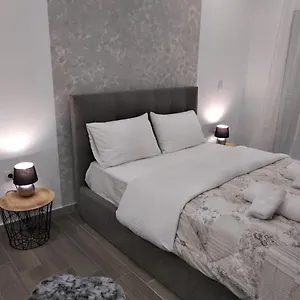  Διαμέρισμα Navarino Jacuzzi Studio